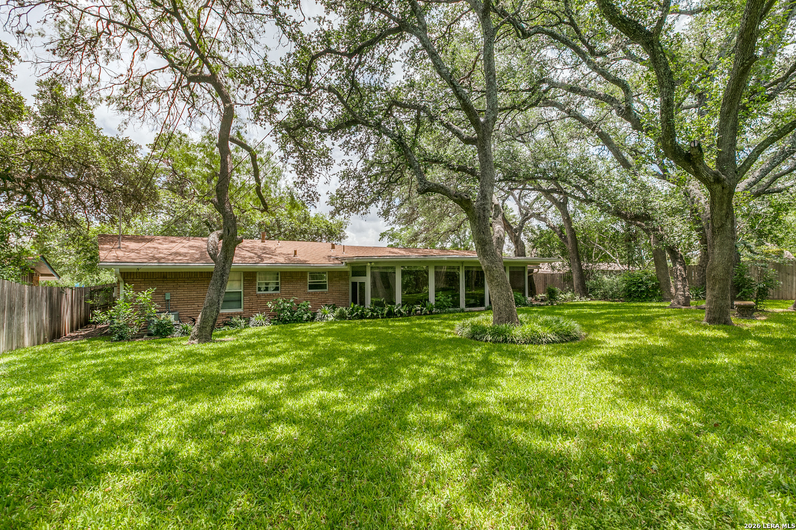 2811 Chisolm Trl