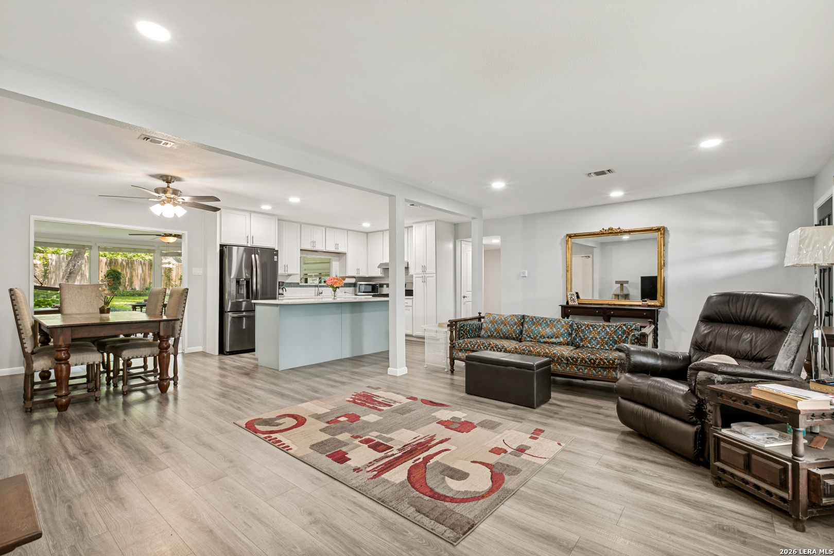 2811 Chisolm Trl