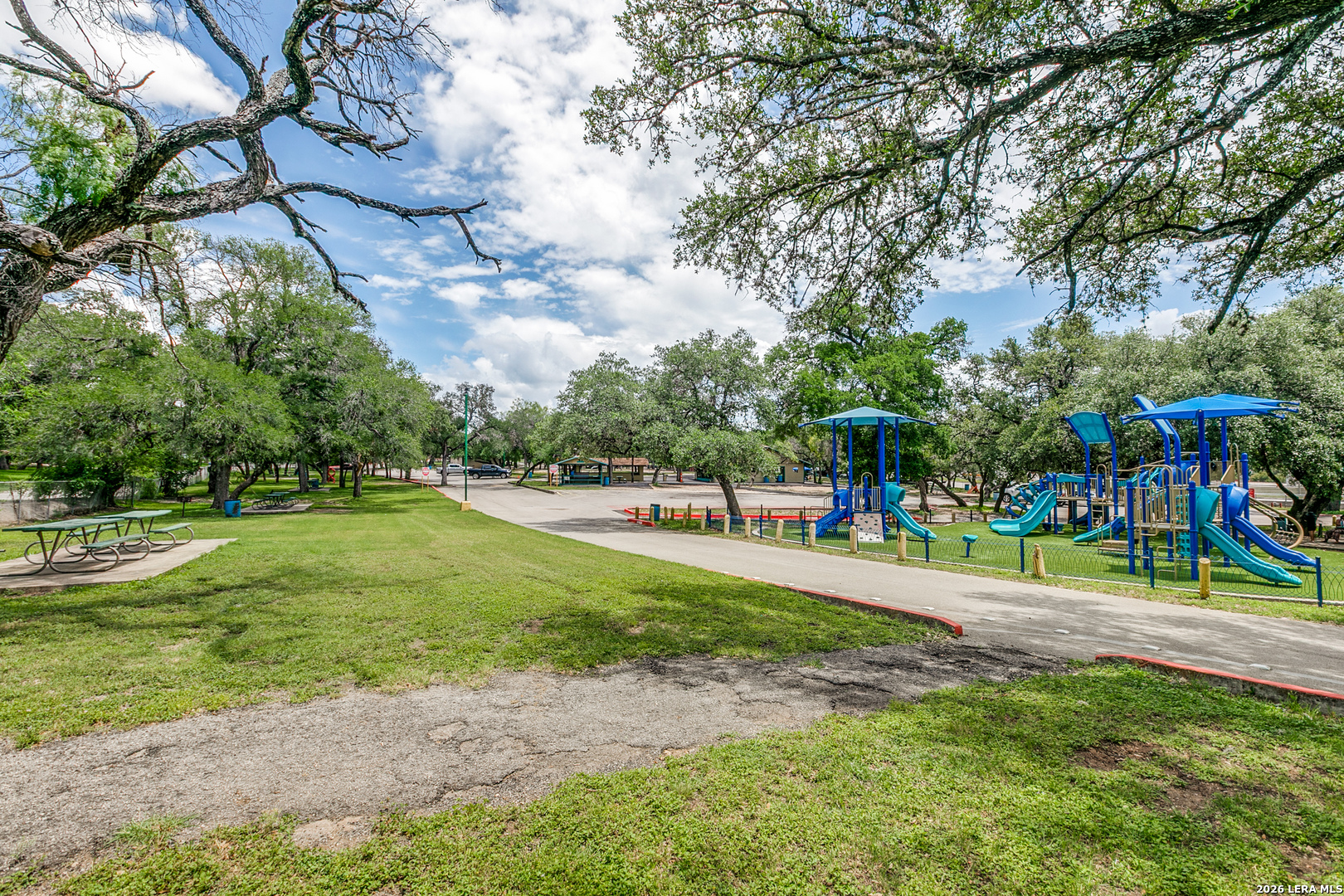2811 Chisolm Trl