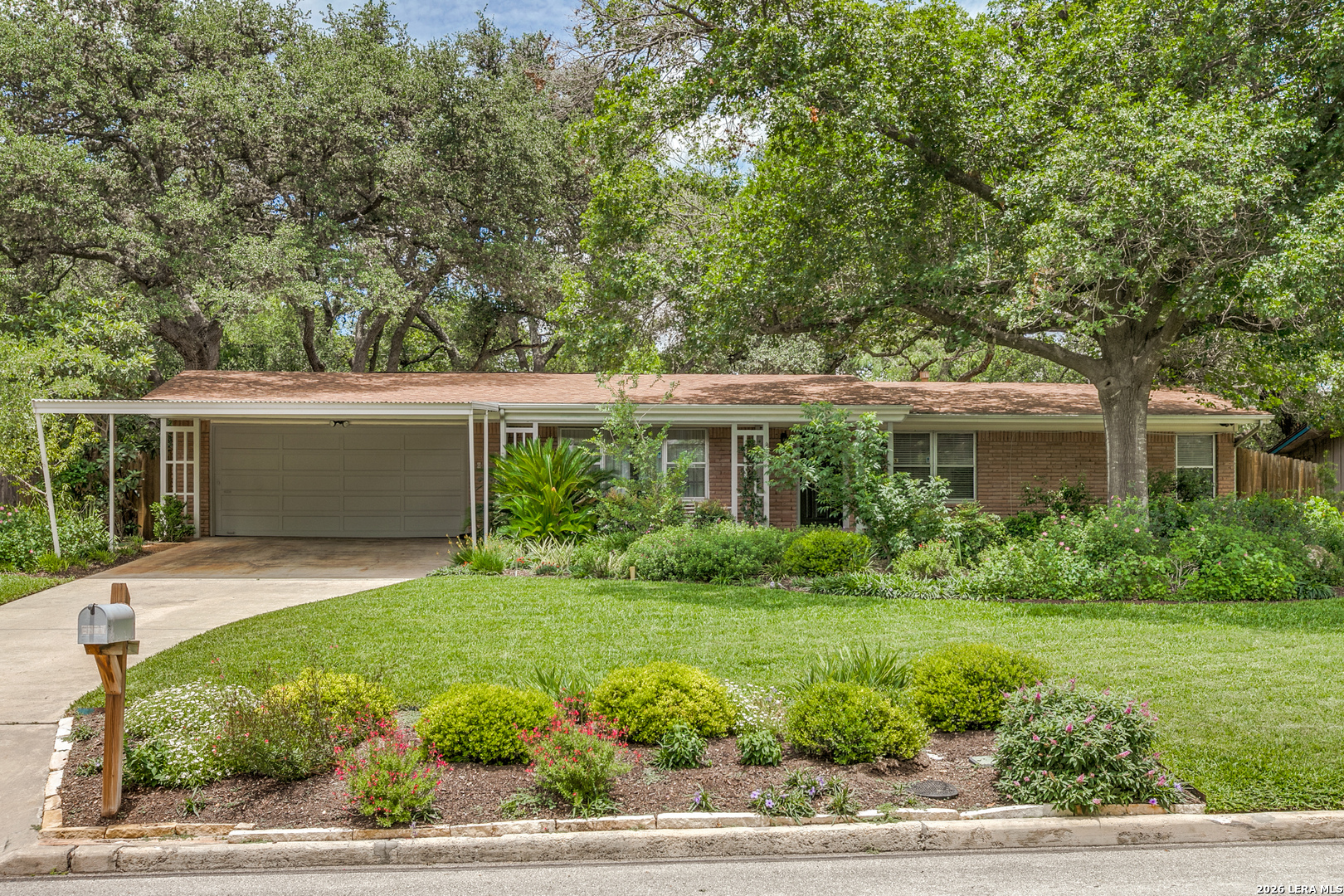 2811 Chisolm Trl