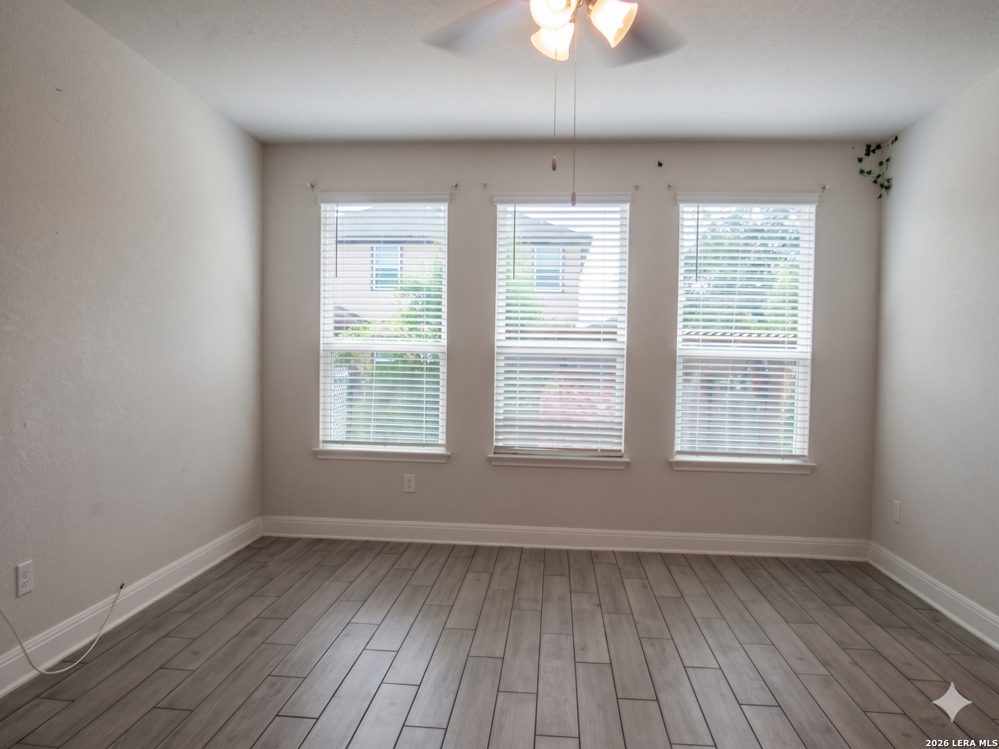 29587 Copper Gate