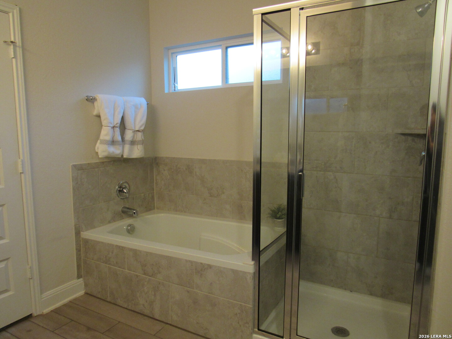 29587 Copper Gate