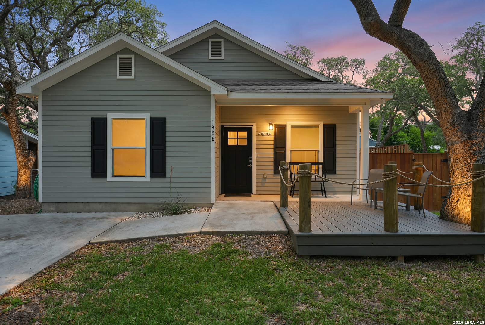 1906 PICTON LN