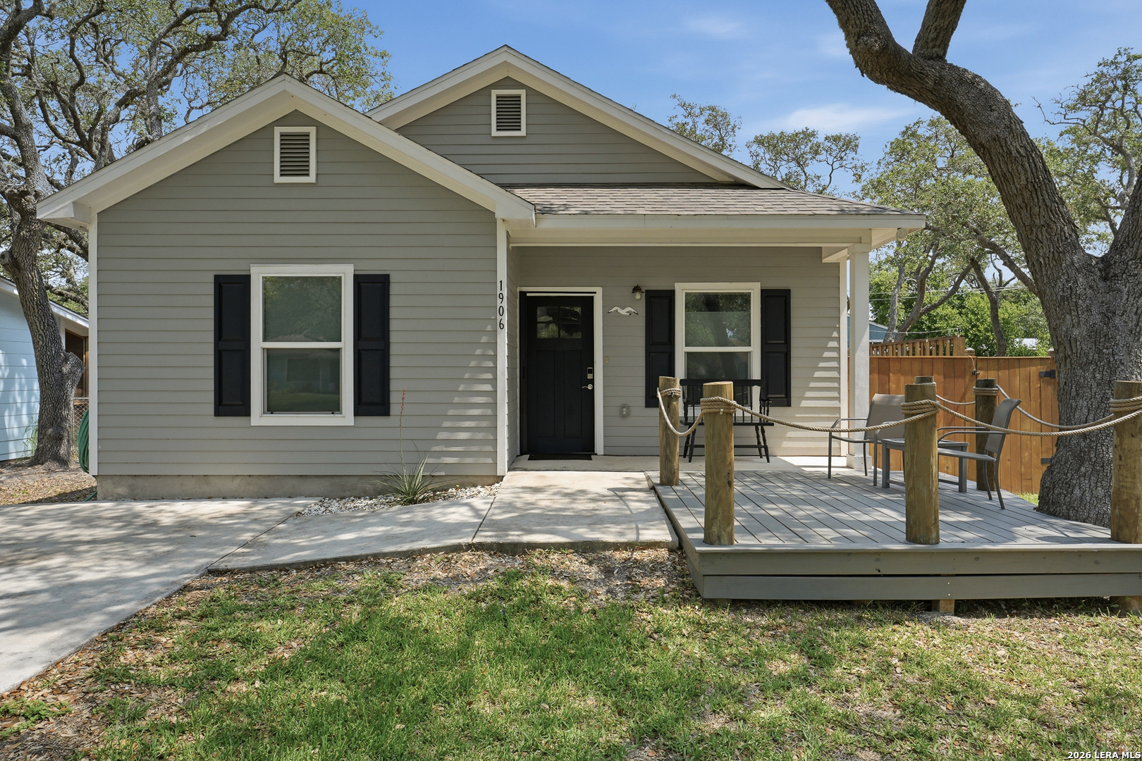 1906 PICTON LN