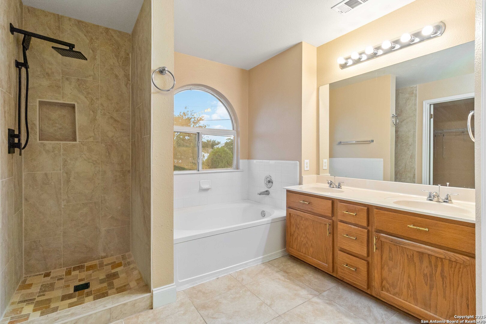 5207 WOOD GLEN DR