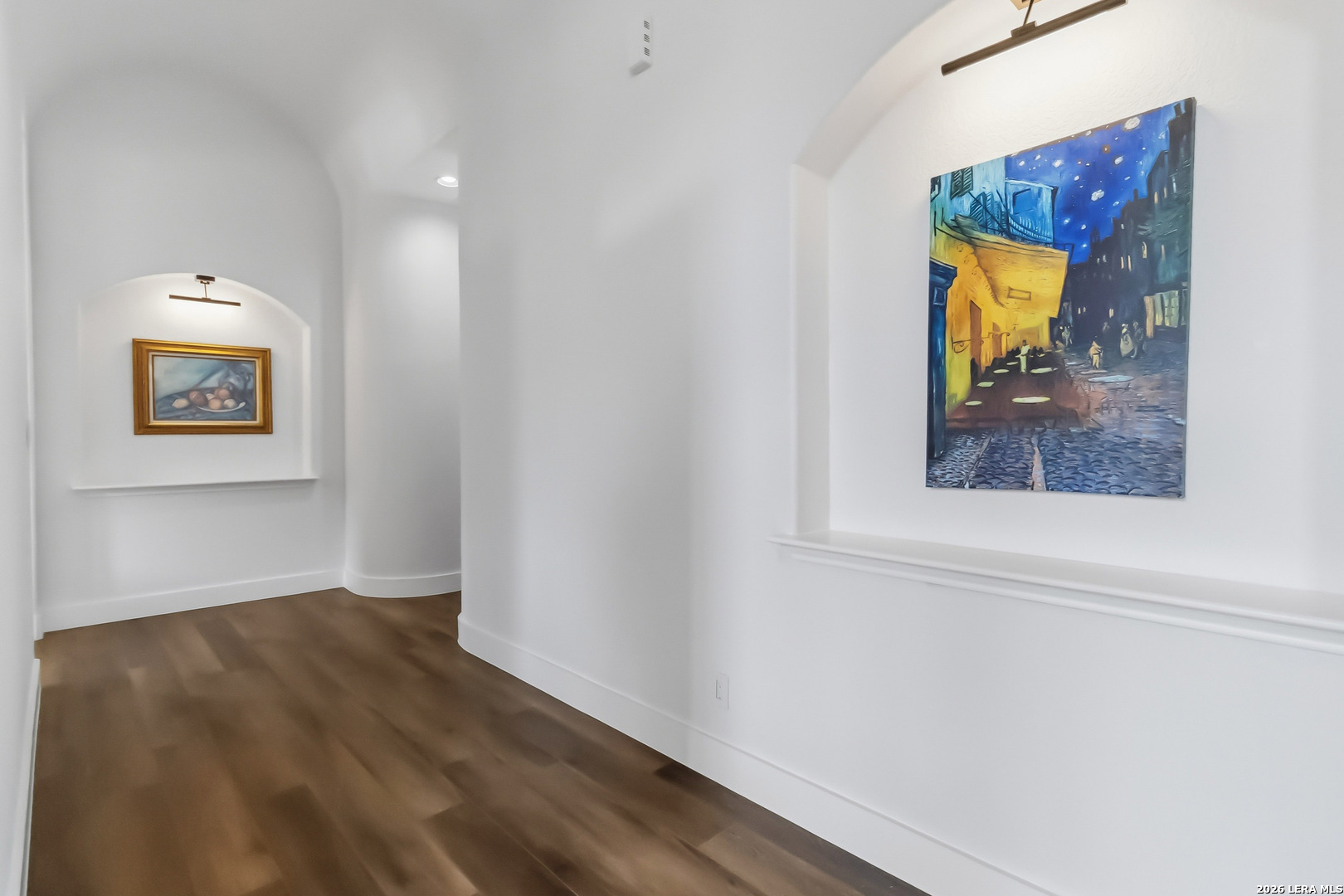 318 Berry Oaks Dr
