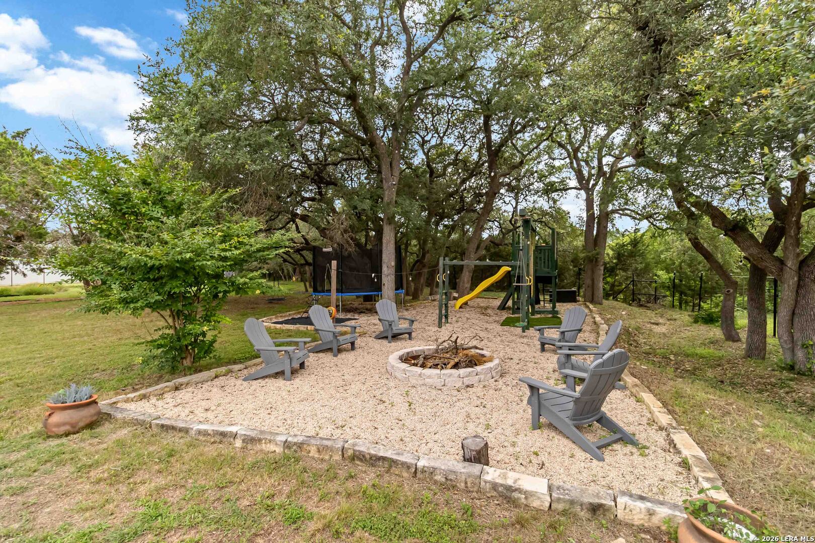 318 Berry Oaks Dr