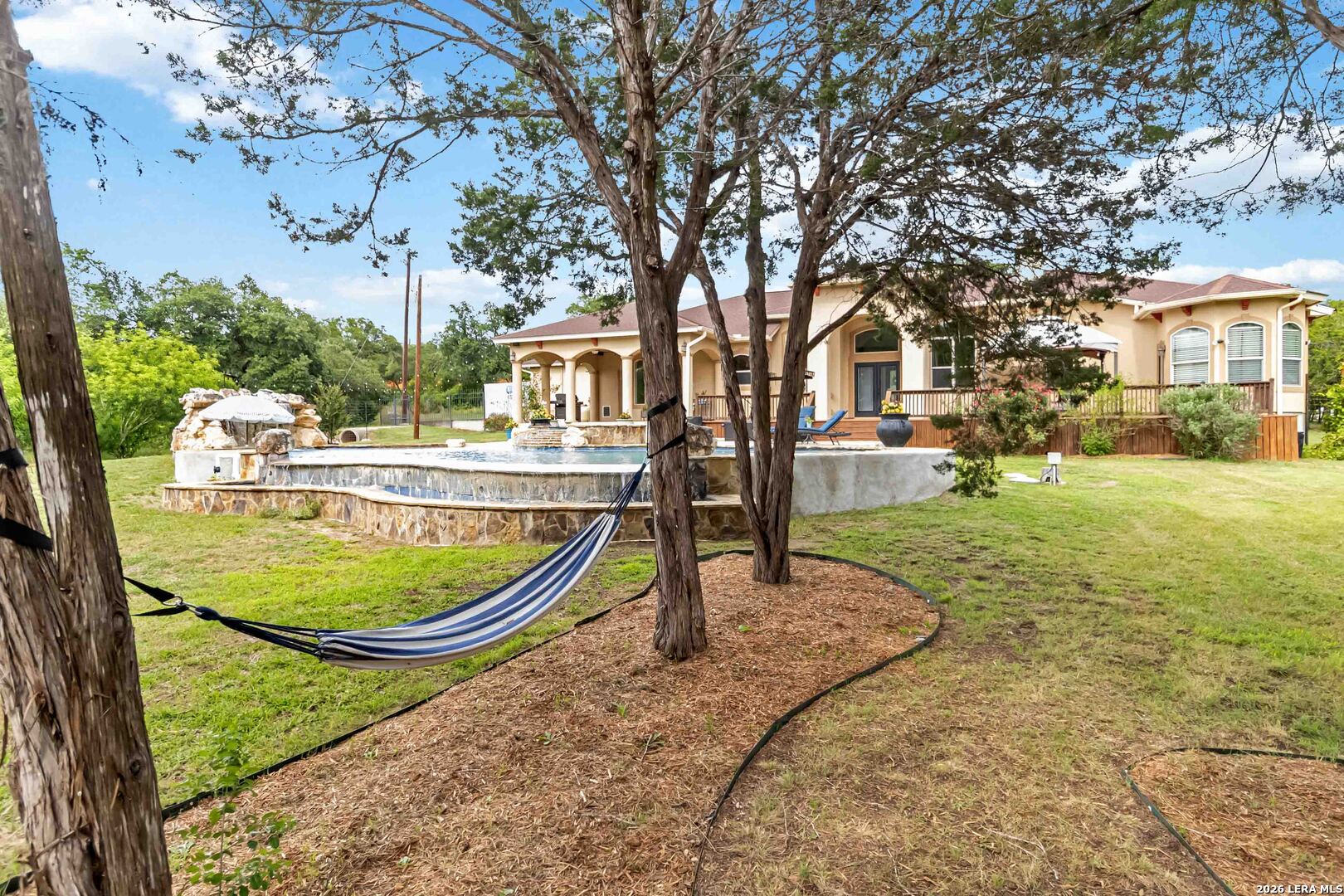 318 Berry Oaks Dr