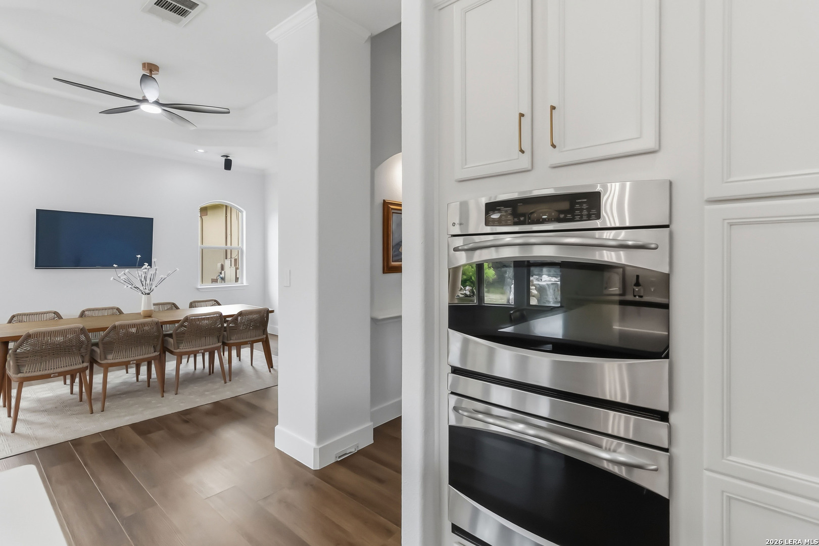 318 Berry Oaks Dr