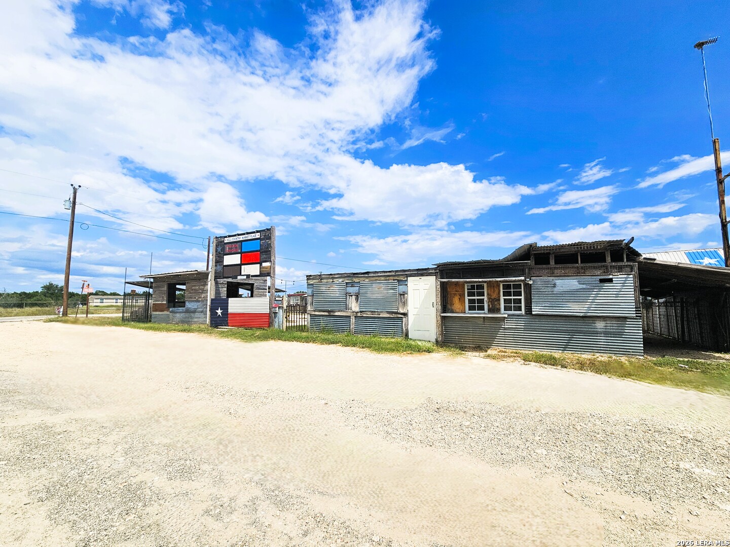 4951 FM 1283