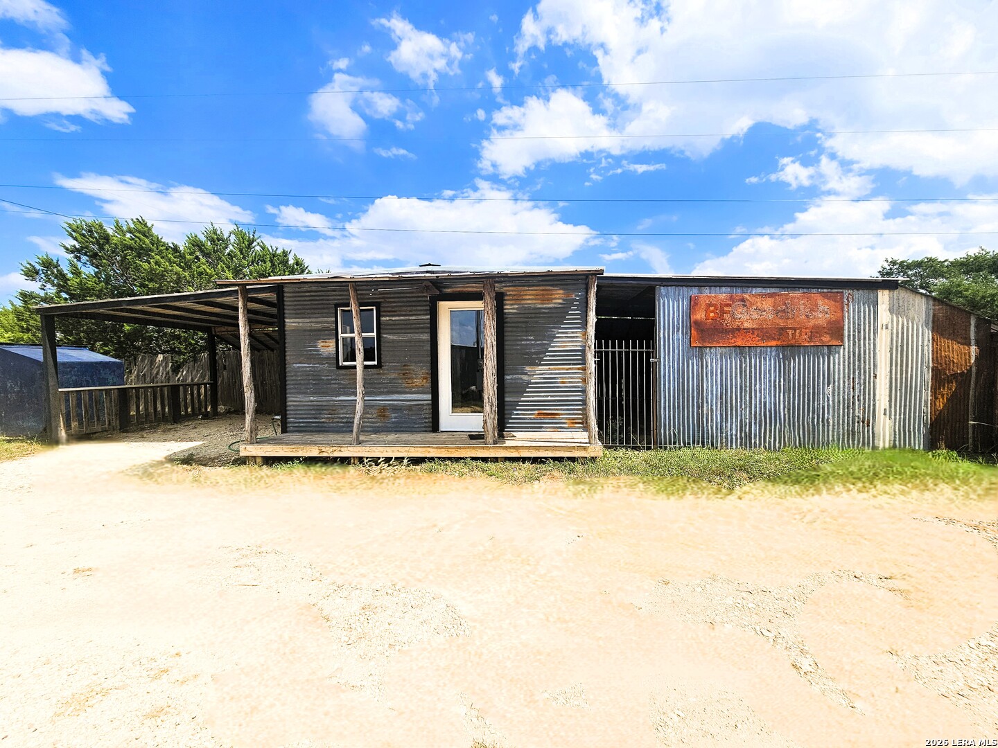 4951 FM 1283
