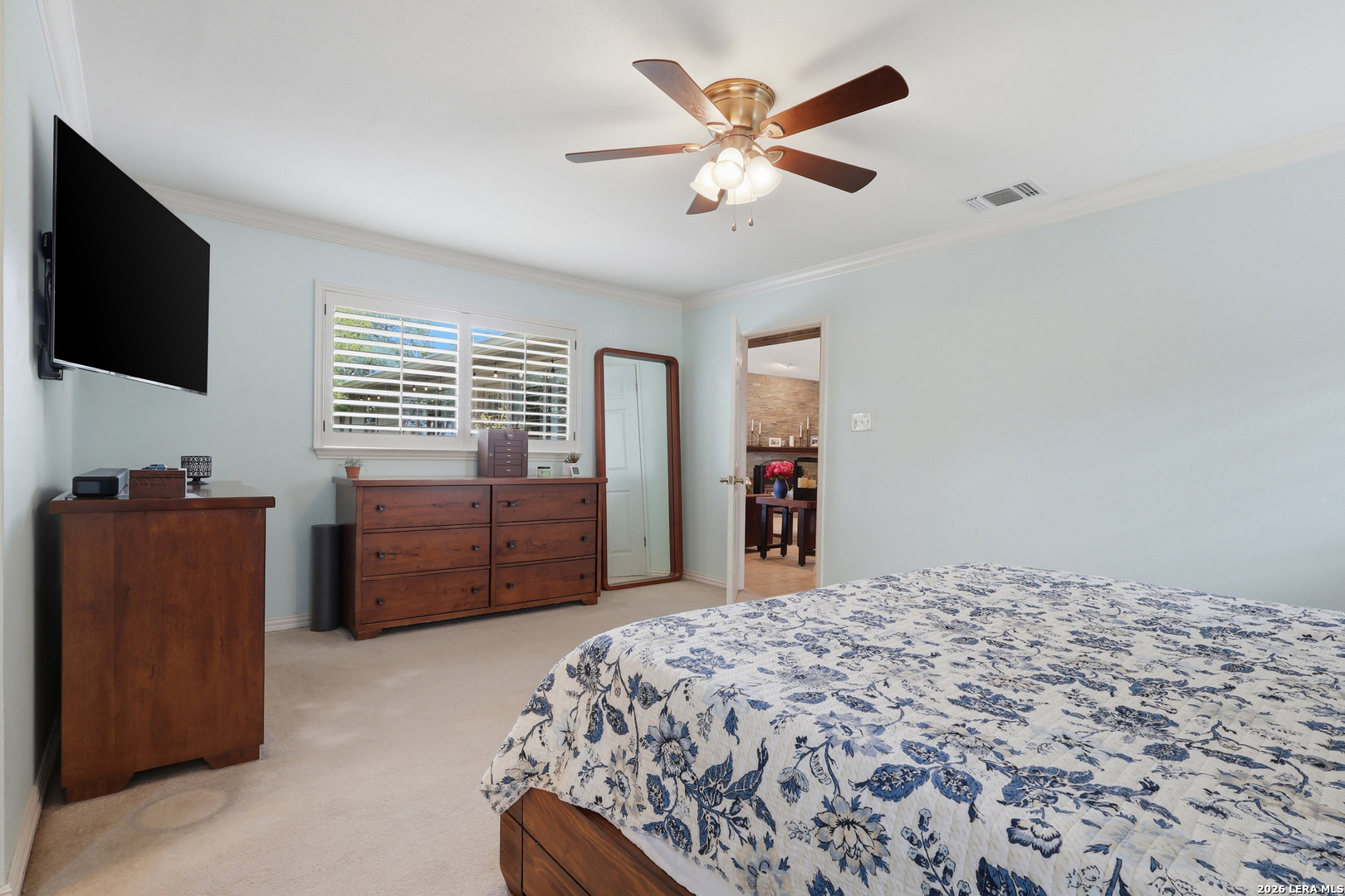 2207 OAK BND