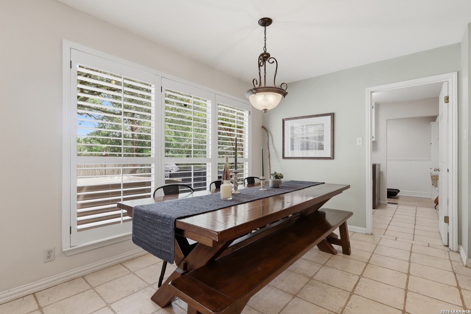 2207 OAK BND