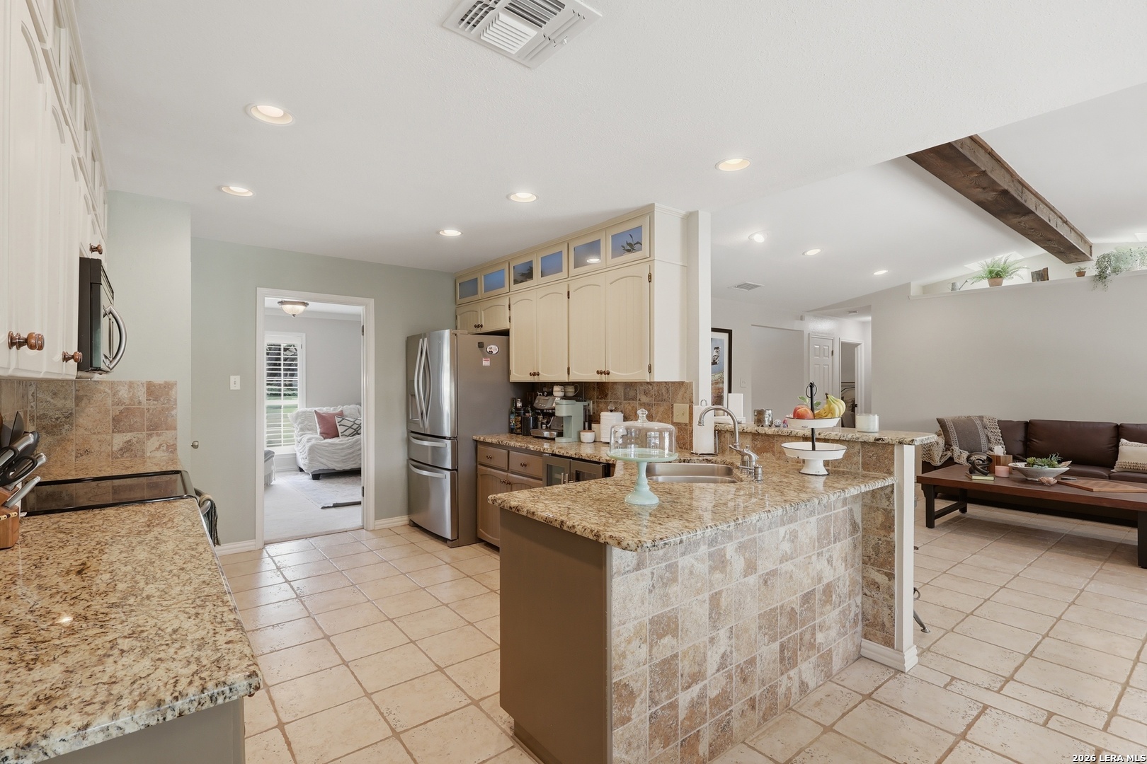 2207 OAK BND