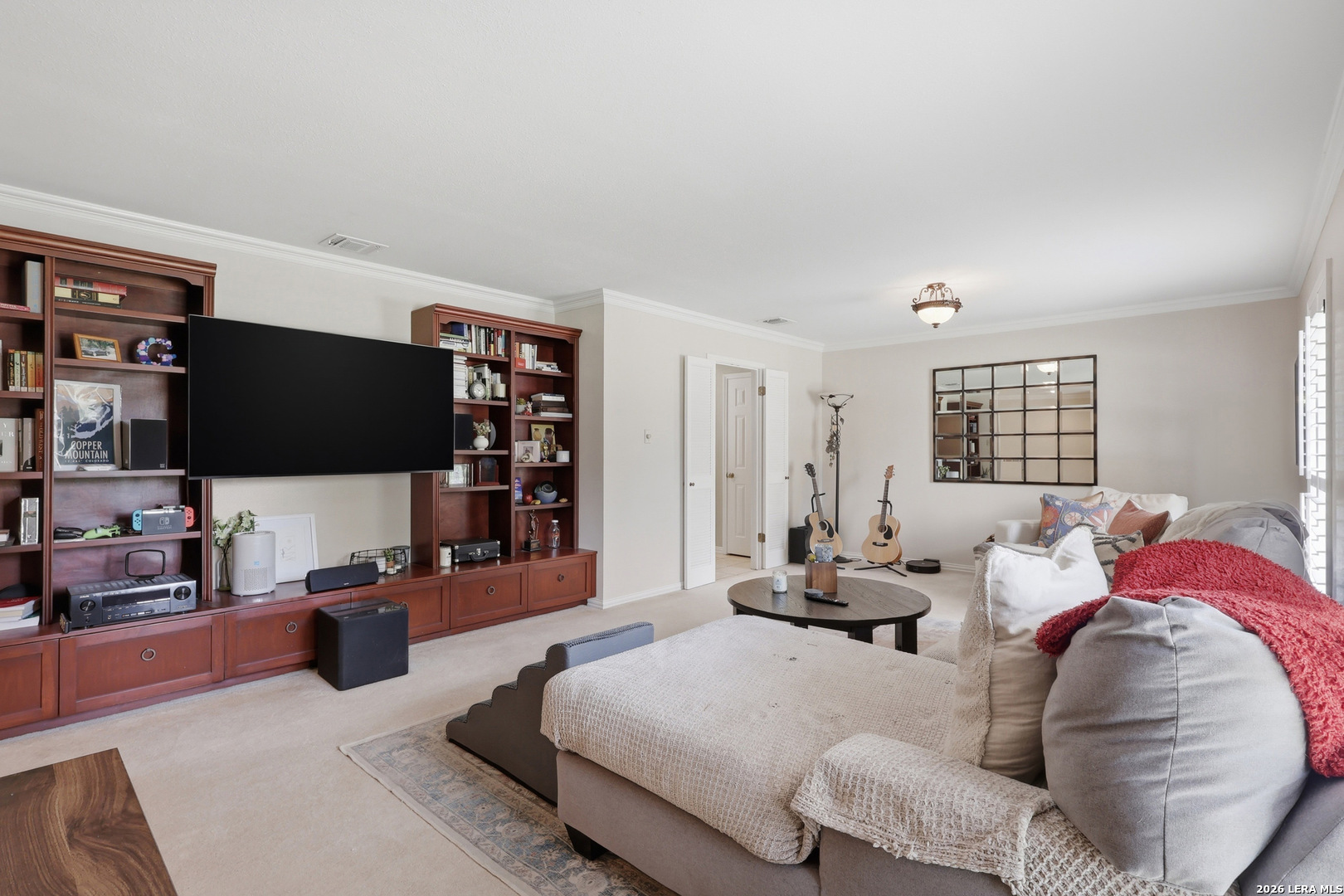 2207 OAK BND