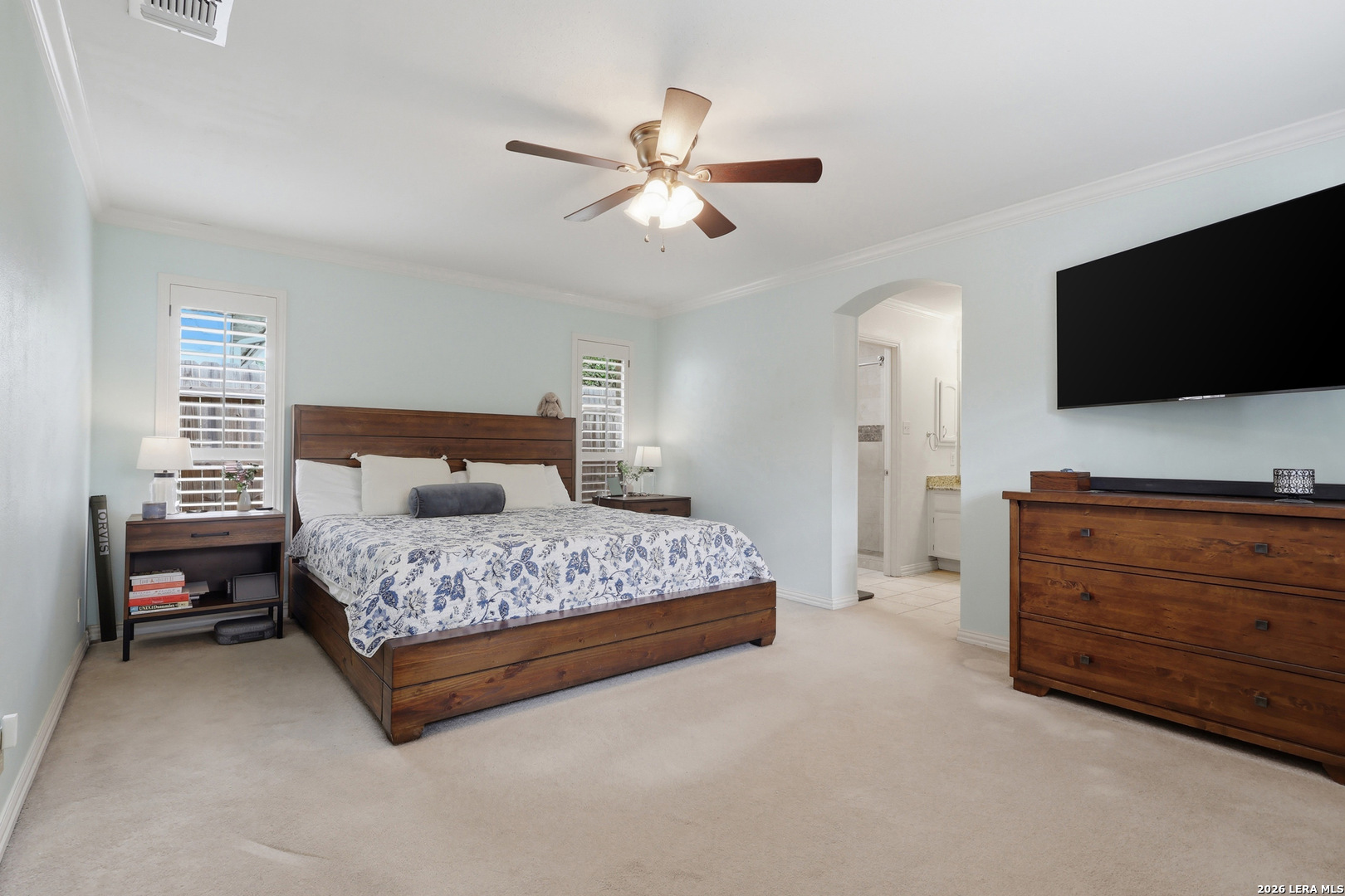 2207 OAK BND