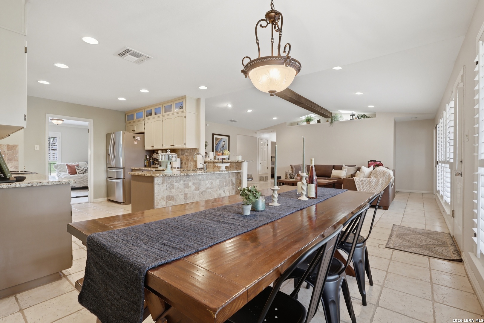 2207 OAK BND