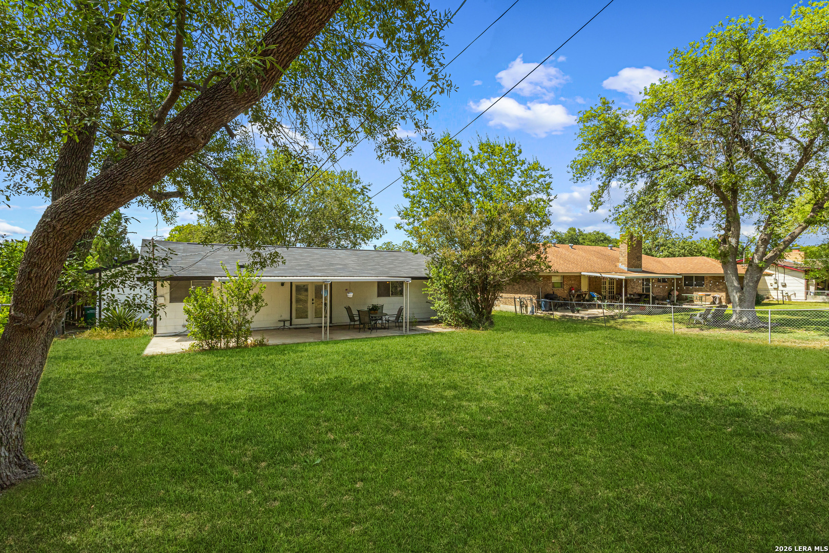 330 WHITECLIFF DR