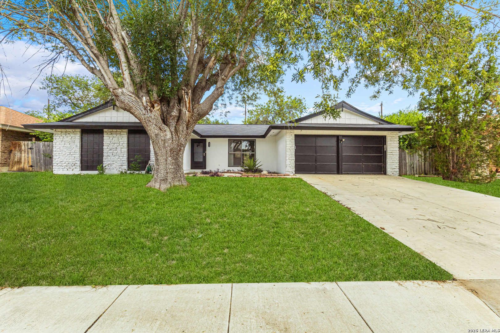 330 WHITECLIFF DR