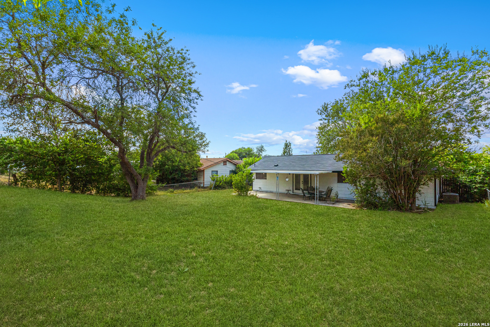 330 WHITECLIFF DR