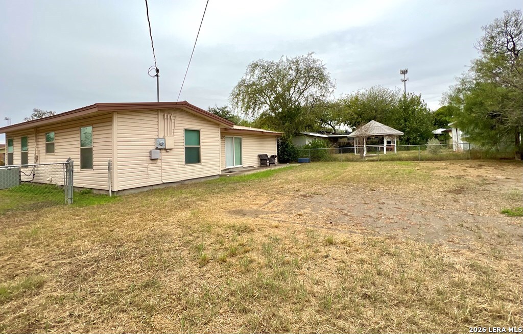 1251 Ricks Dr