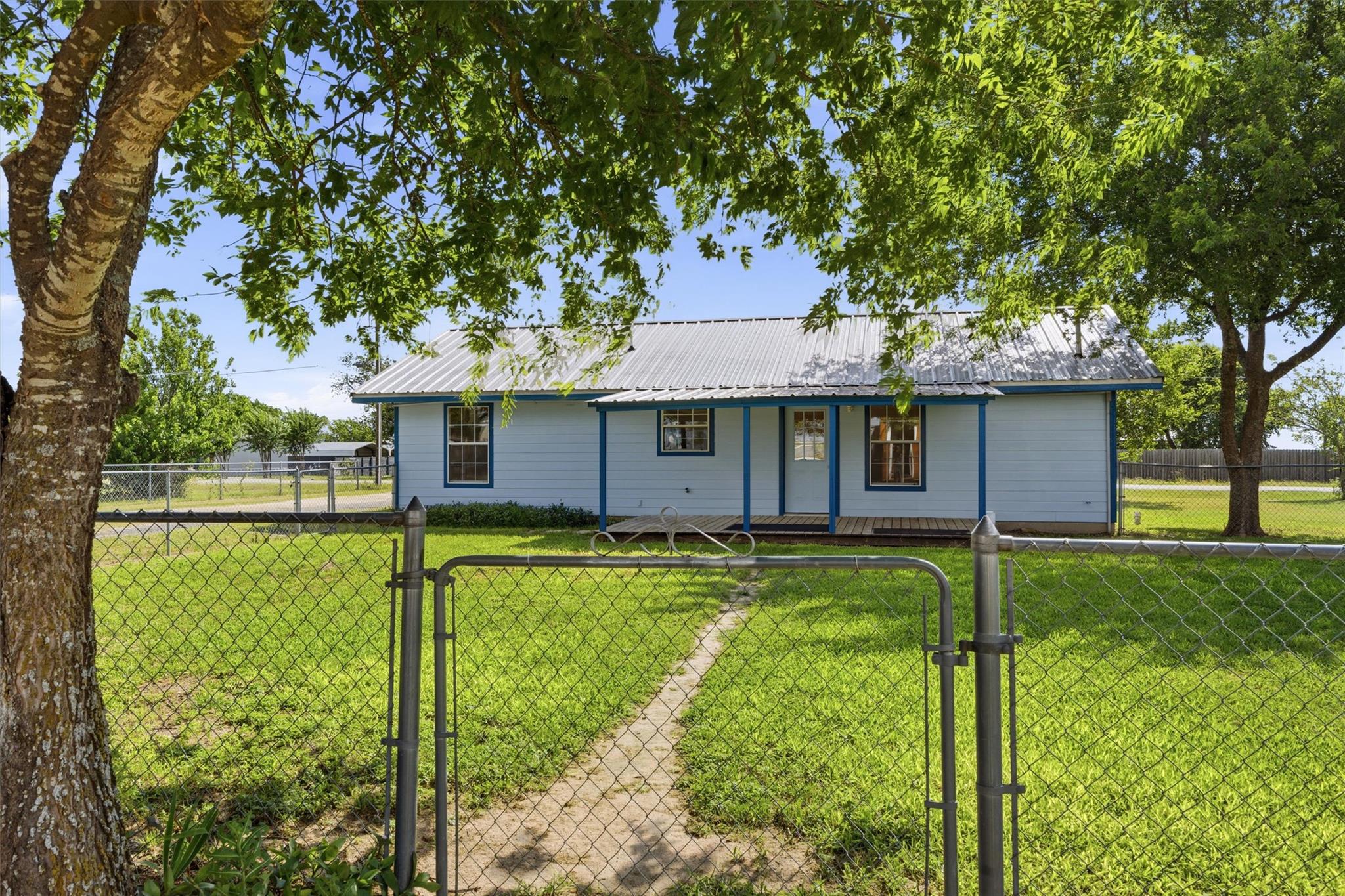 240 Park Meadow DR