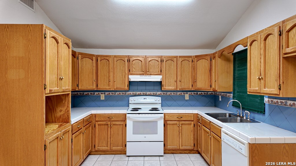 220 Elizondo Rd