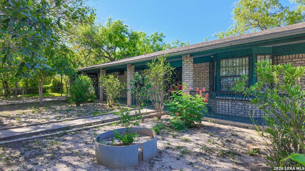220 Elizondo Rd