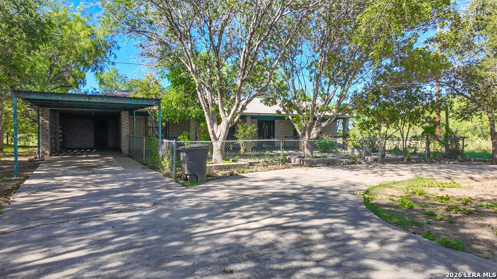 220 Elizondo Rd