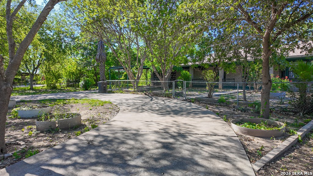 220 Elizondo Rd
