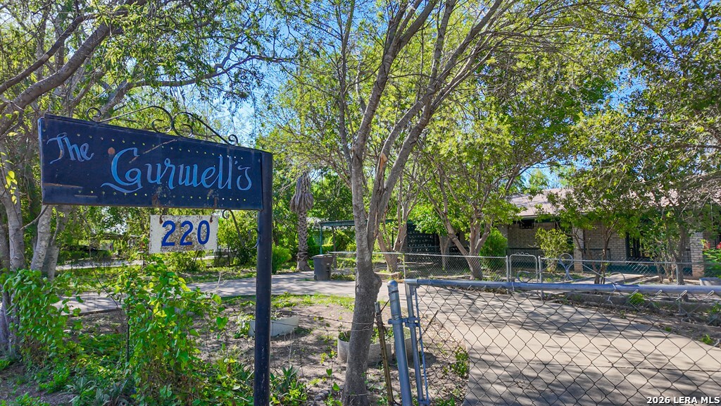 220 Elizondo Rd