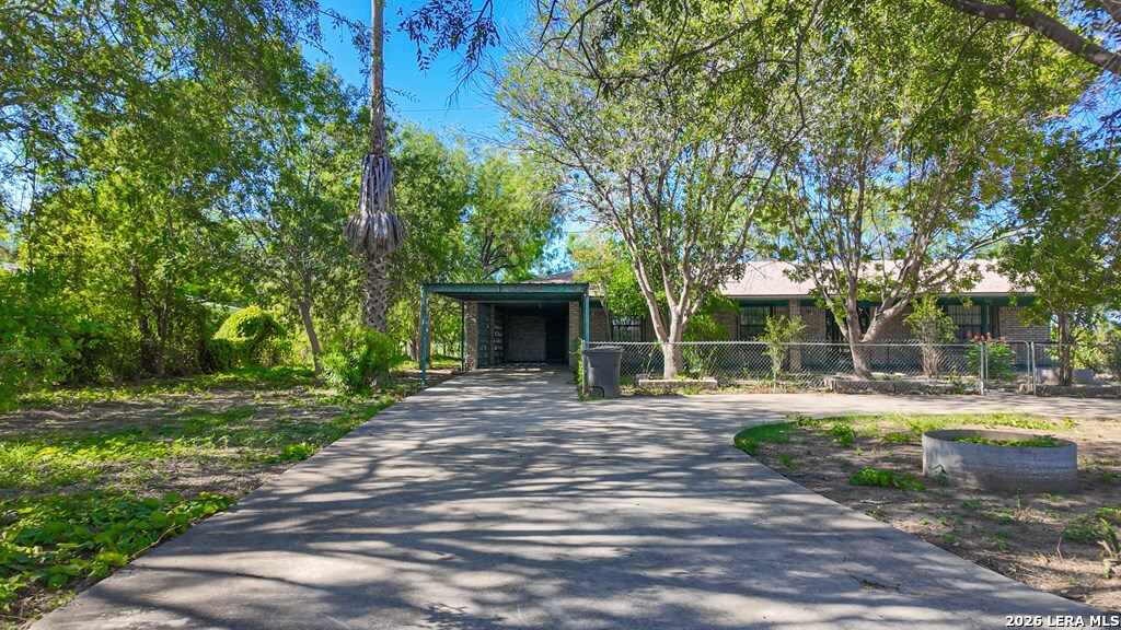220 Elizondo Rd