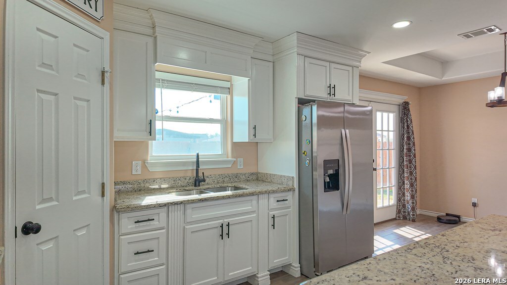 120 Spring View Dr