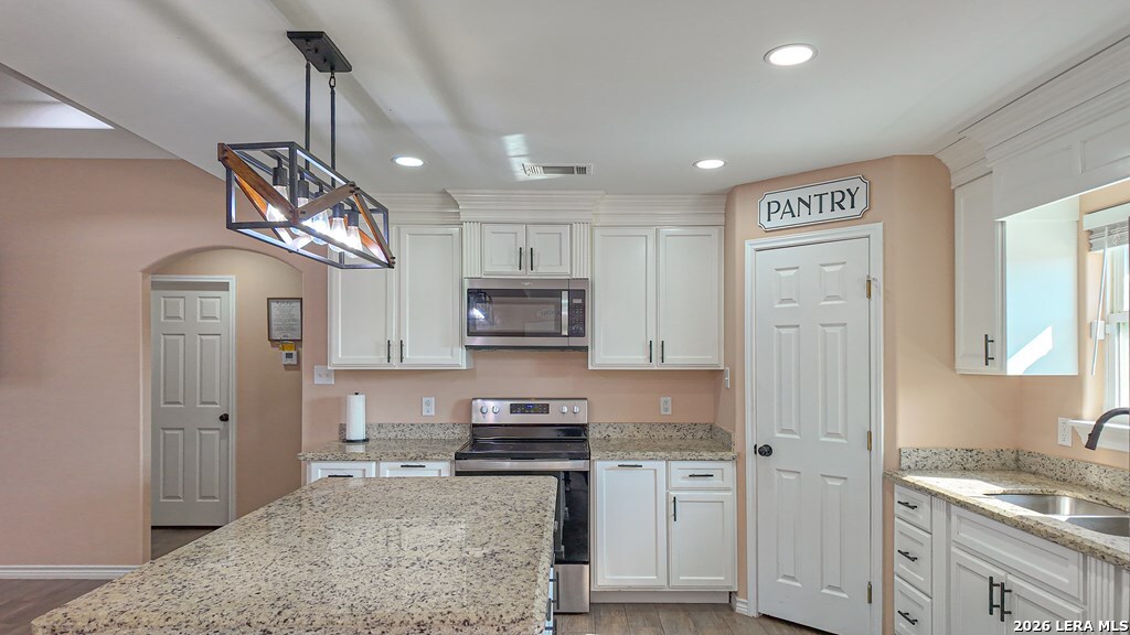 120 Spring View Dr