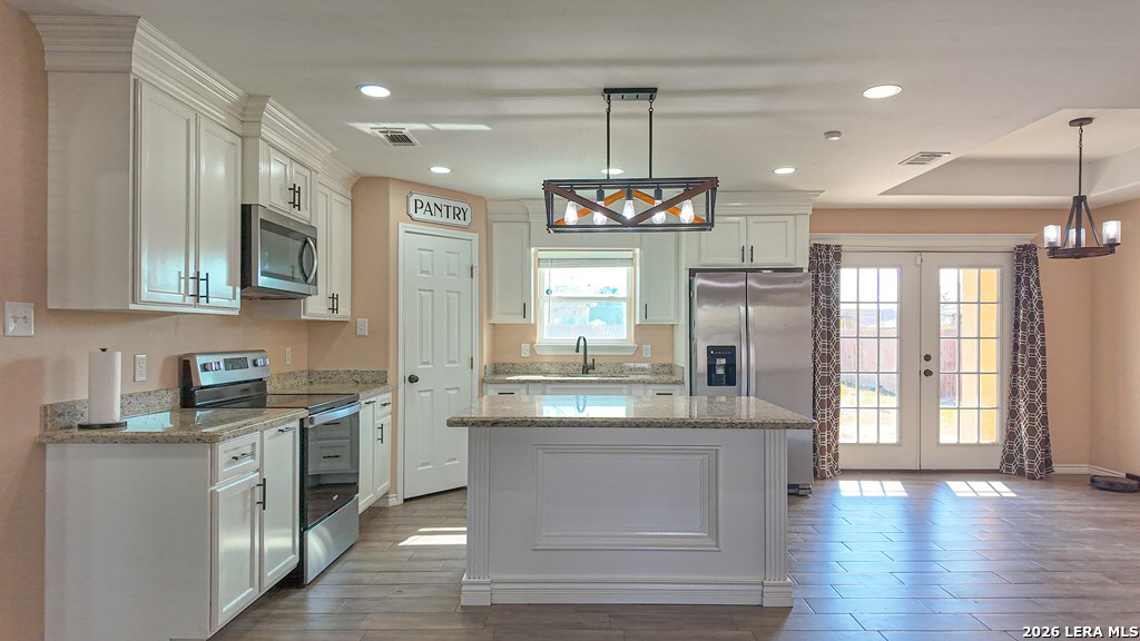 120 Spring View Dr