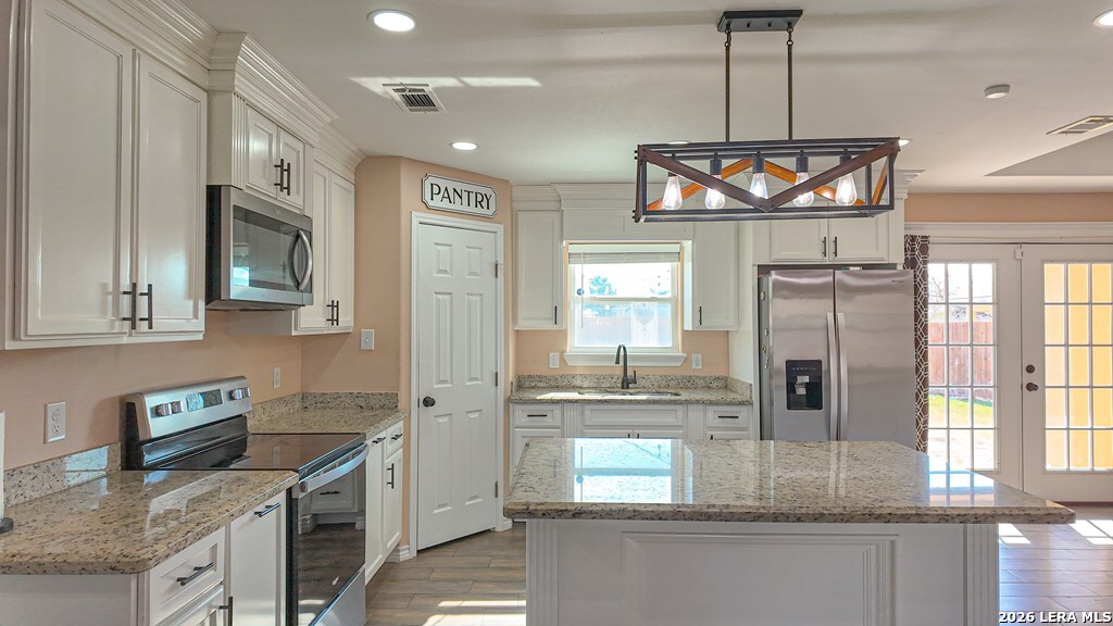 120 Spring View Dr