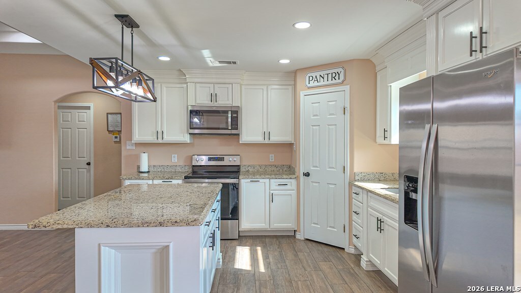120 Spring View Dr