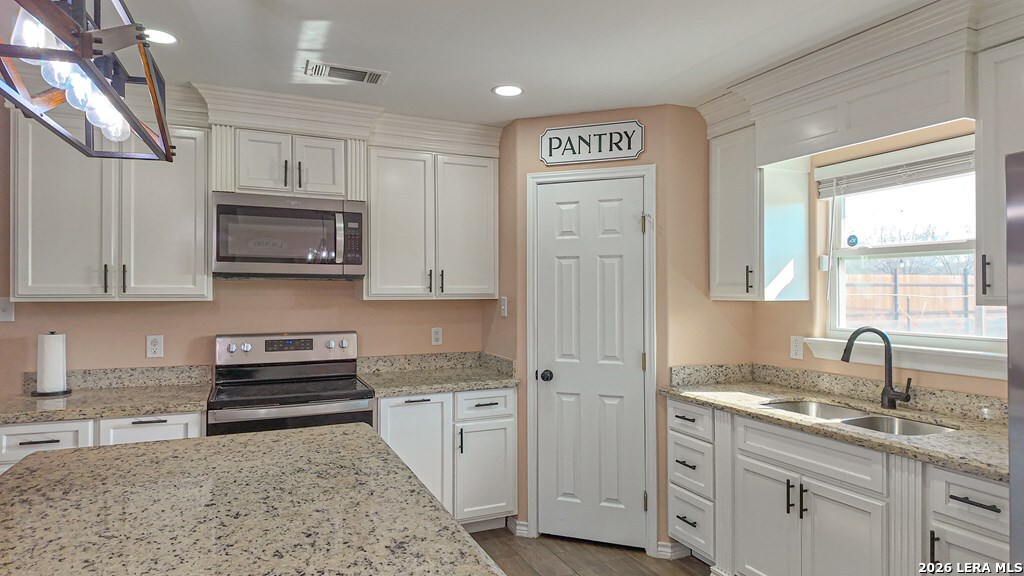 120 Spring View Dr
