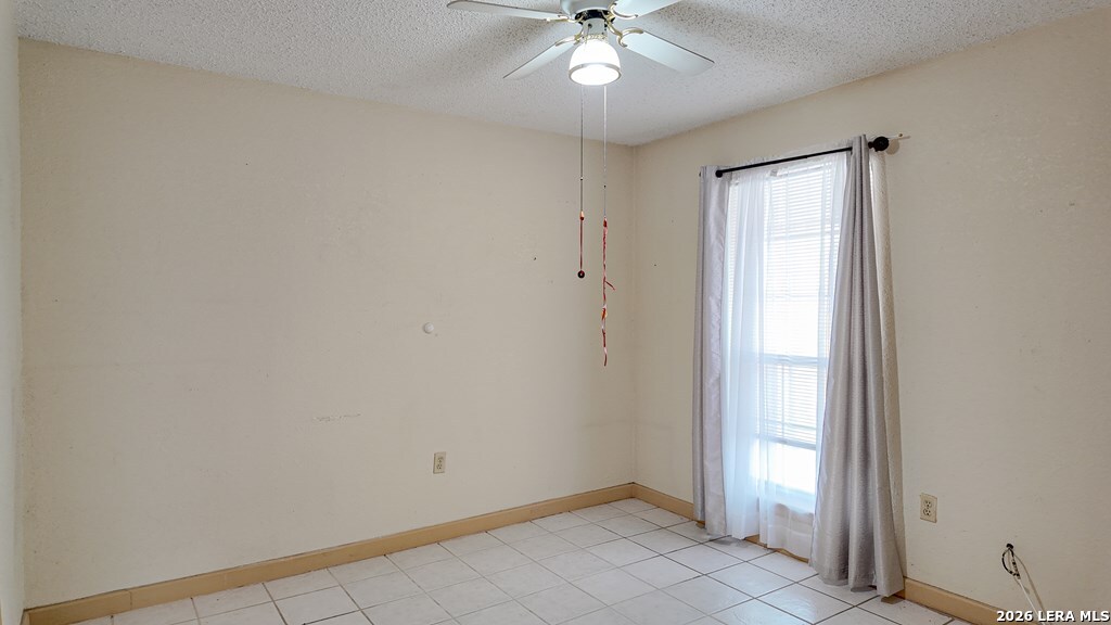 1563 Paseo Encinal Dr