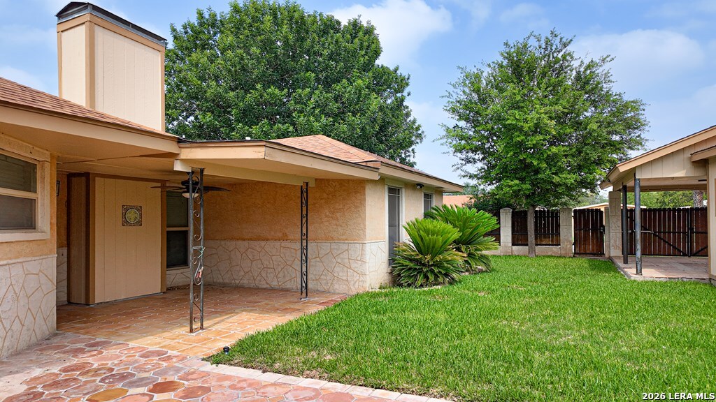 2218 Royal Park Dr