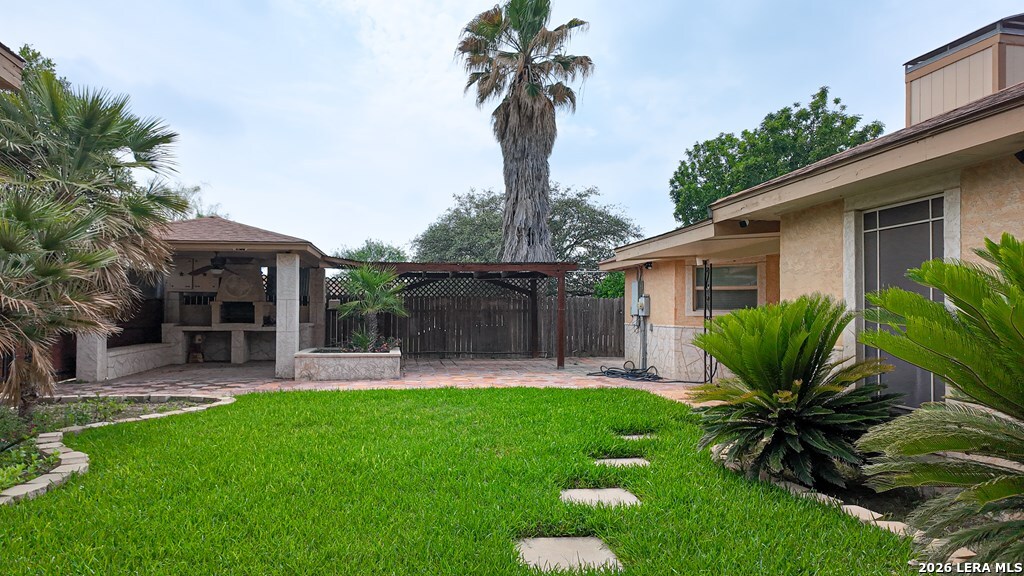 2218 Royal Park Dr