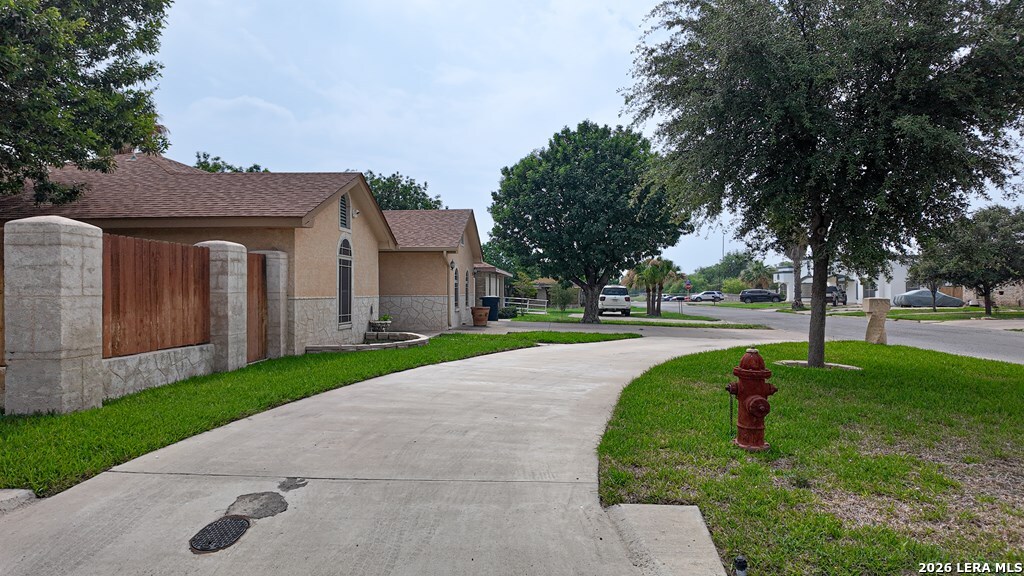 2218 Royal Park Dr