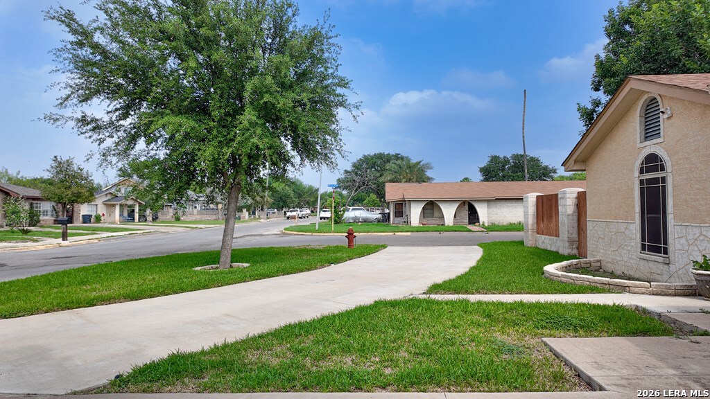 2218 Royal Park Dr