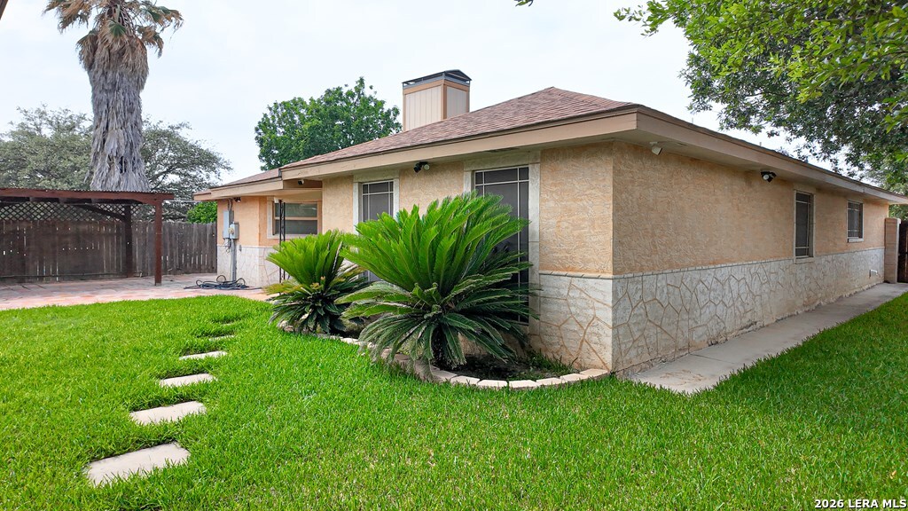 2218 Royal Park Dr