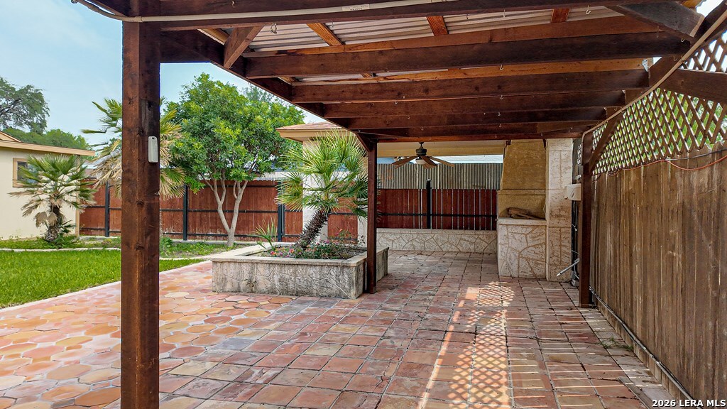 2218 Royal Park Dr