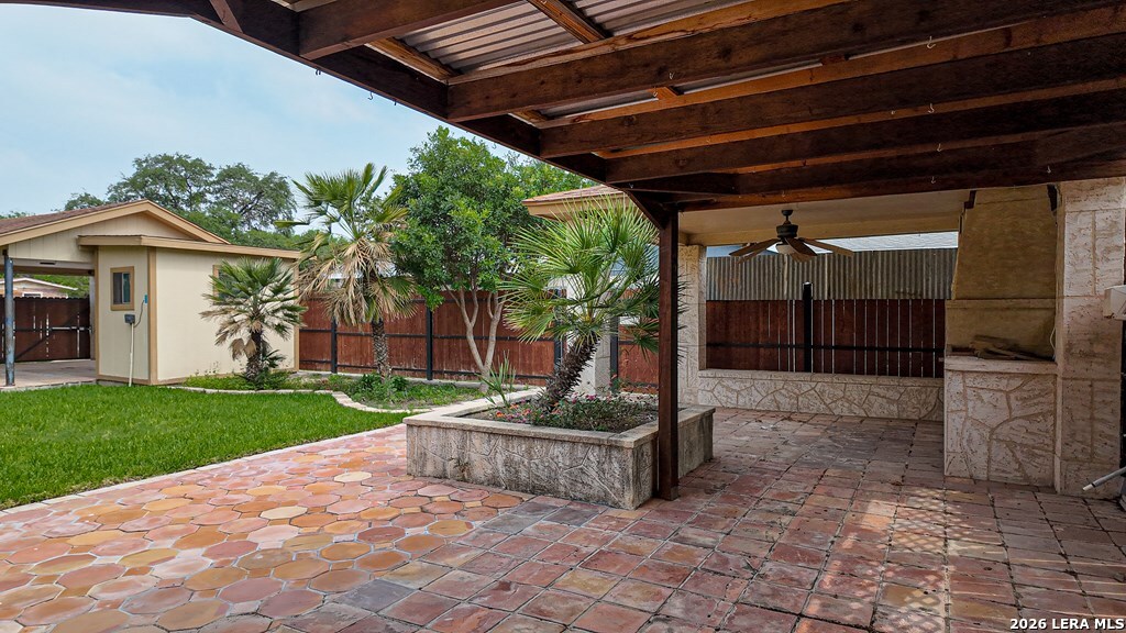 2218 Royal Park Dr