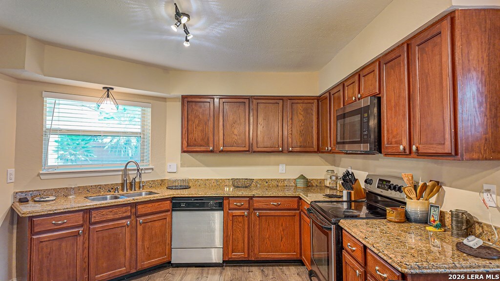 2218 Royal Park Dr
