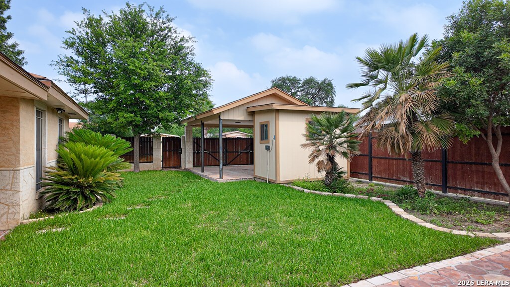2218 Royal Park Dr