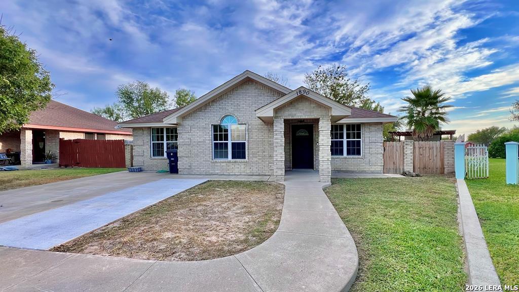 1890 Timberwood Dr