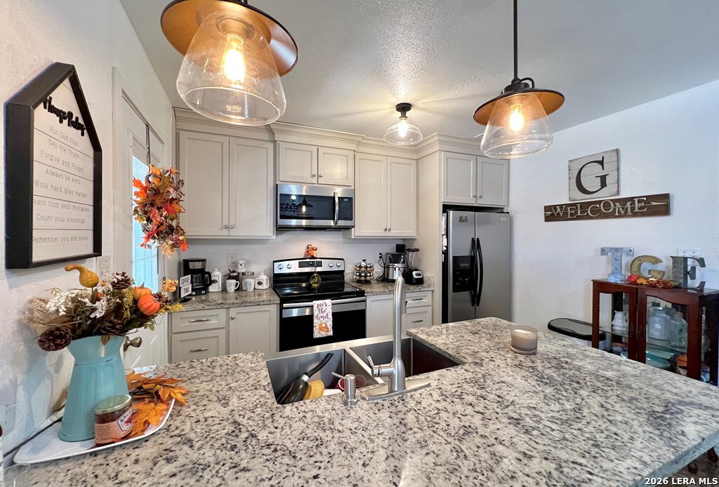 1609 Cristin Dr